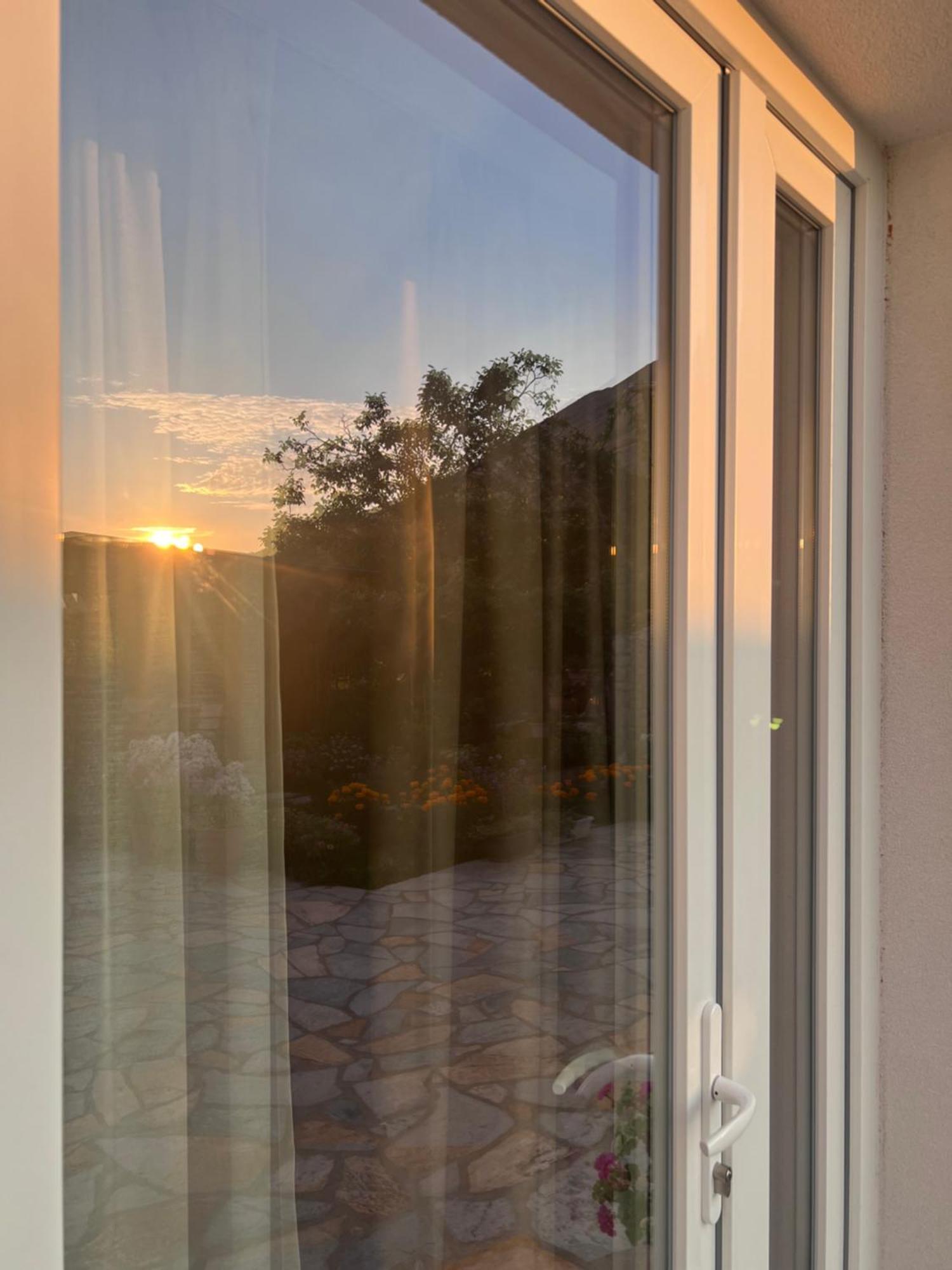 ホテル Aloha House Shkodër エクステリア 写真