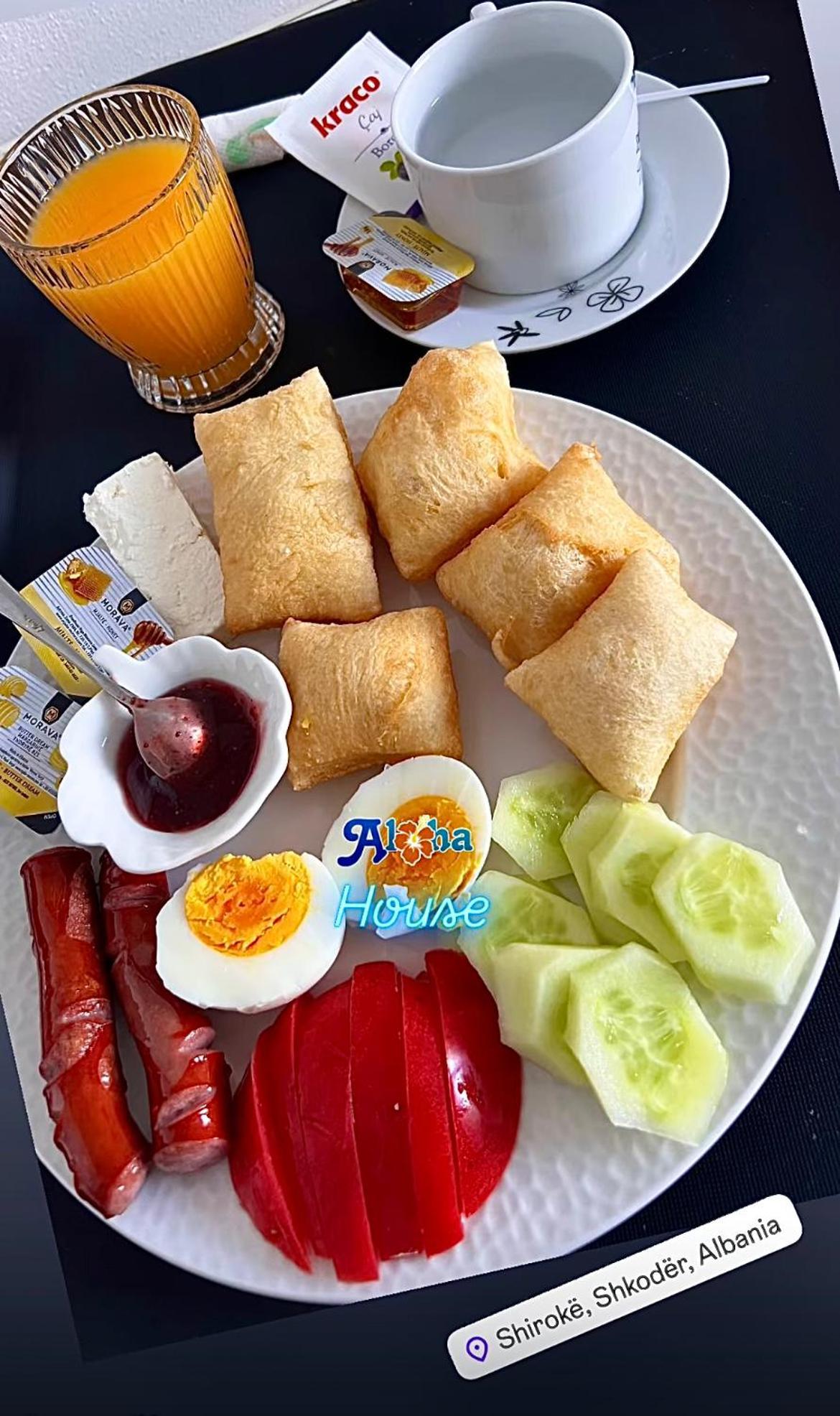 ホテル Aloha House Shkodër エクステリア 写真